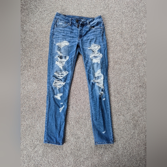 AE Distressed Tomgirl Jeans - Picture 2 of 8